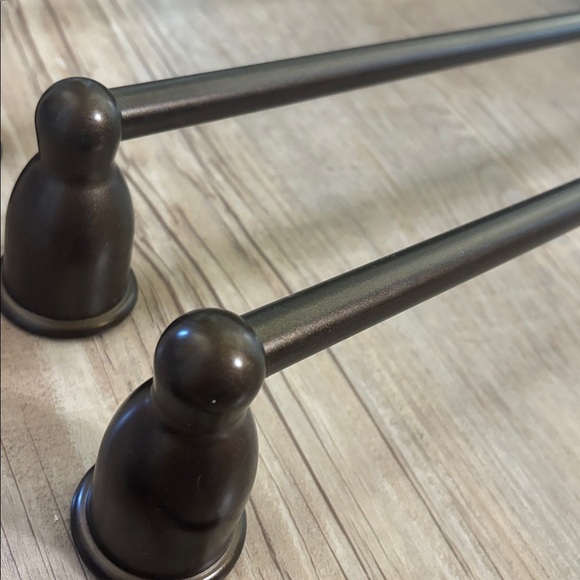 Hand Towel Racks/FREE - Picture 4 of 4